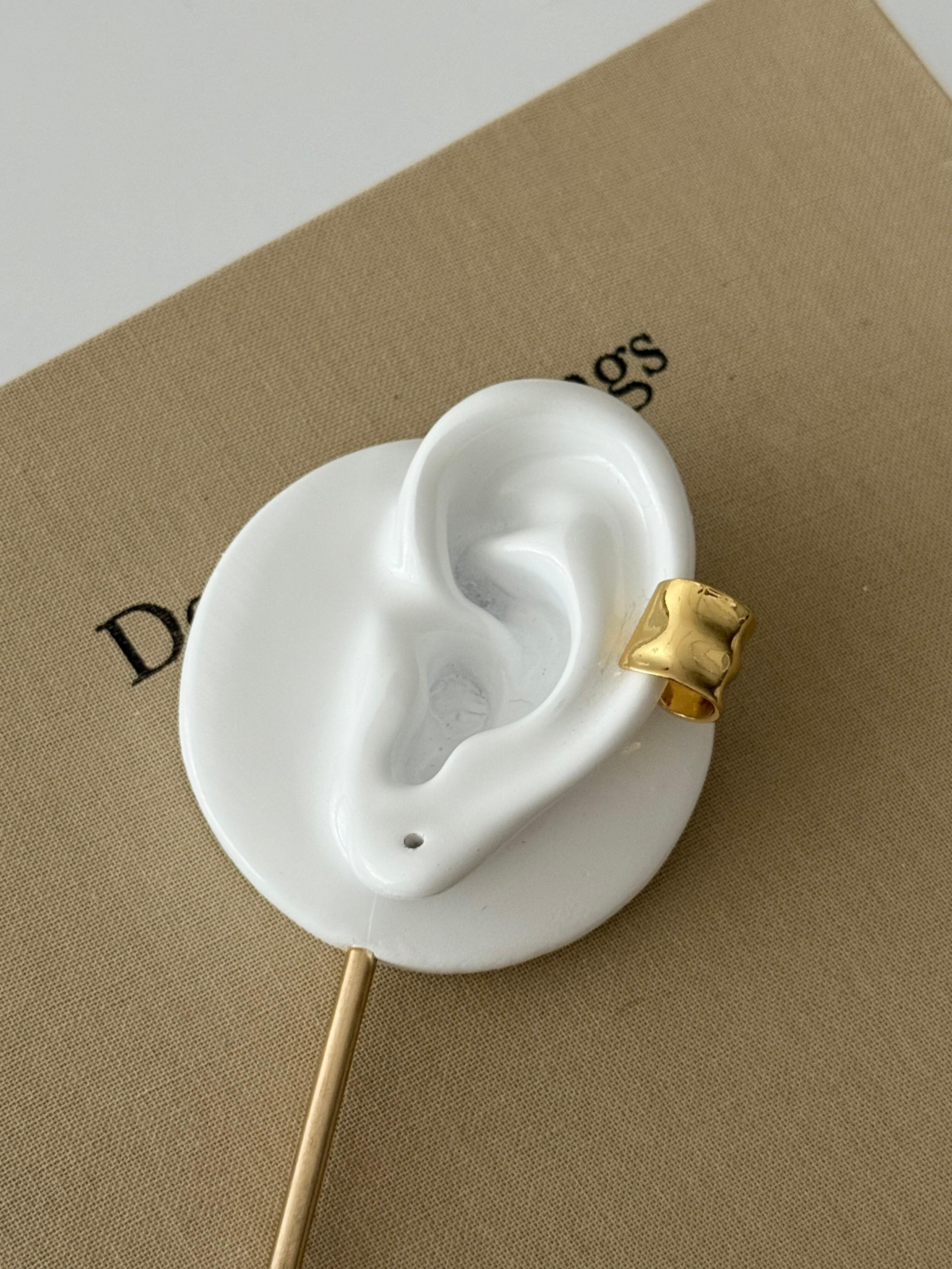 Earcuff